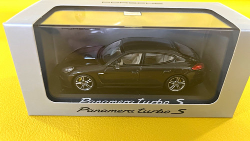 Porsche panamera turbo - porsche,