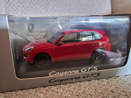 Porsche cayenne gts modellauto - porsche,